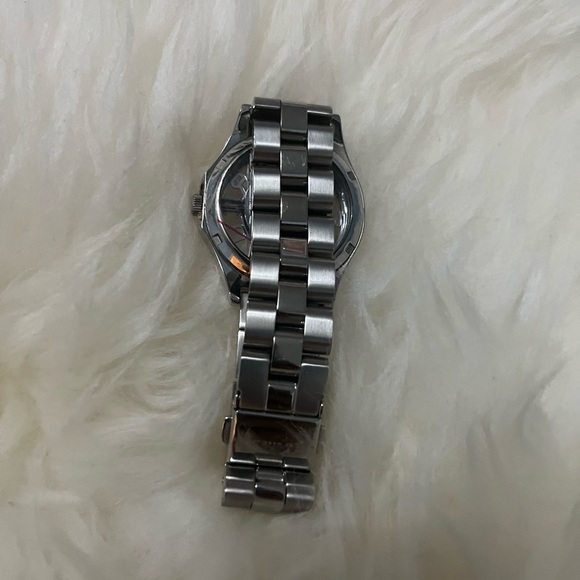 Marc Jacob’s silver watch - Picture 2 of 2